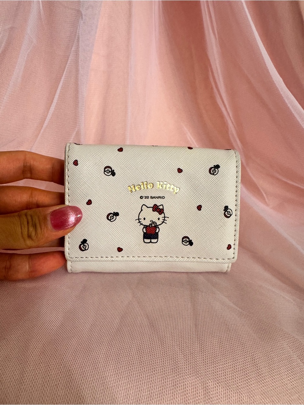 👛Sanrio Hello Kitty White Wallet with Red Accents and Gold Logo
